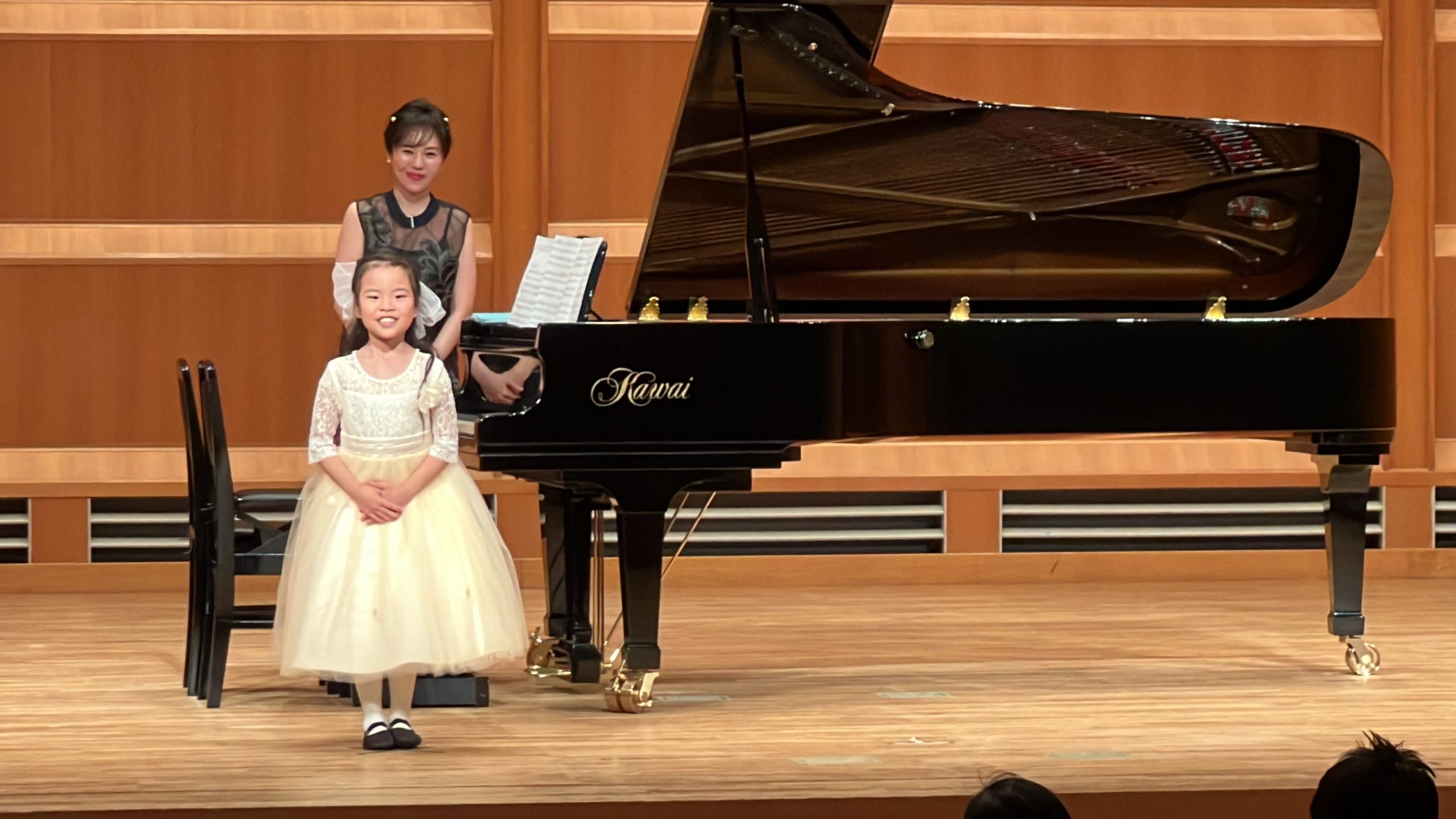 発表会やイベントで達成感を体験。火曜日クラスは和やかな雰囲気で学べます